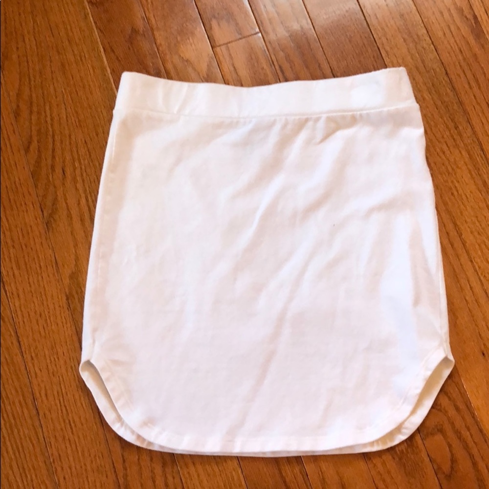 White pencil skirt